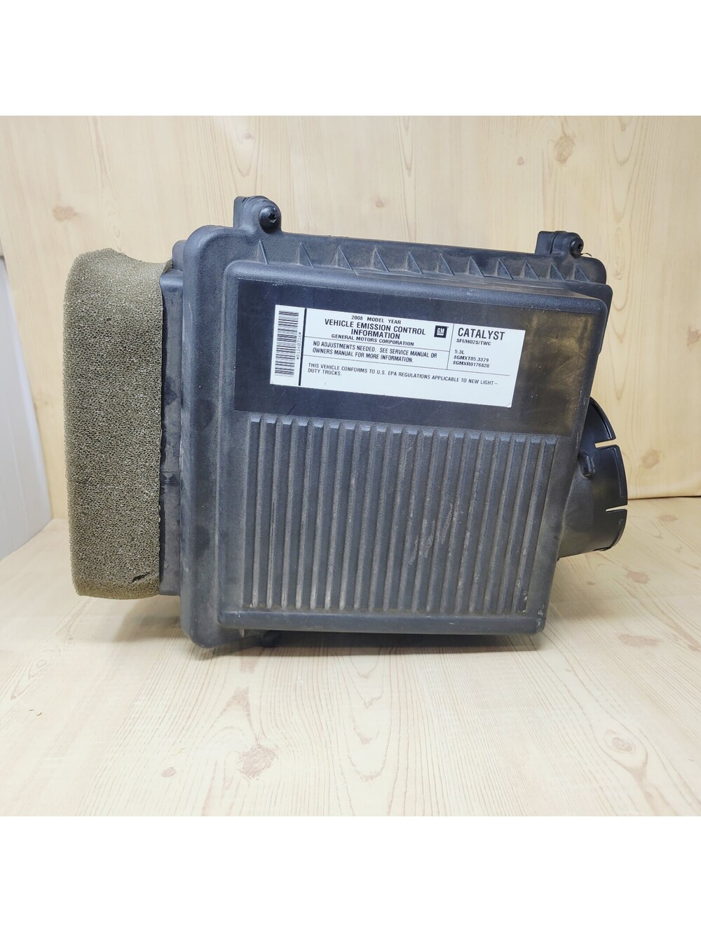 GM Air Box 2008 5.3 L V8 8GMXR0176820 / 8GMXT05.3379 OEM